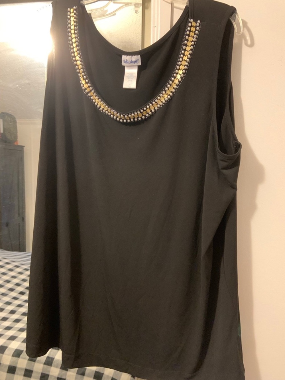 Vicki Wayne black sleeveless top 2X